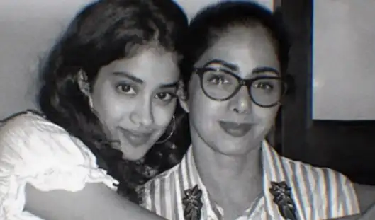 janhvi kapoor and her mother