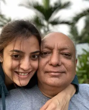 kajal aggarwal and her father